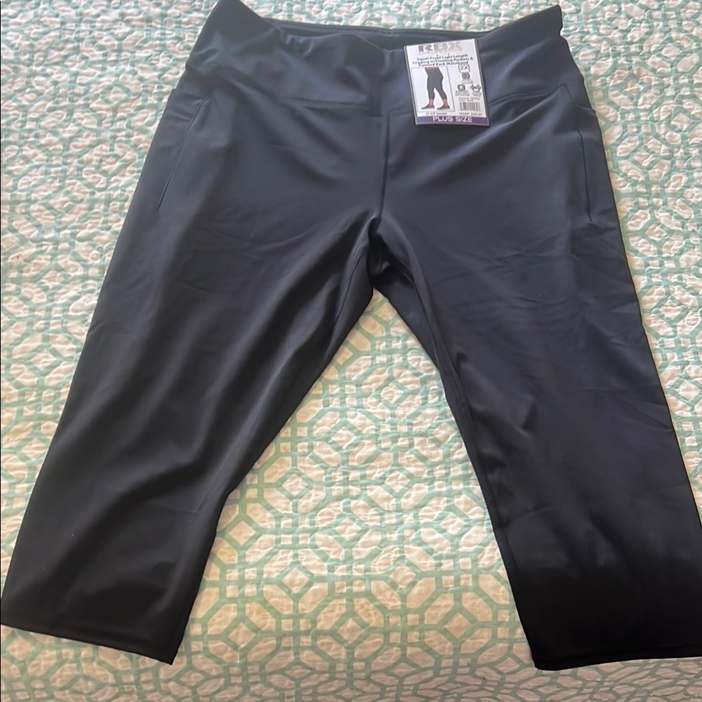 Black Athletic Capri Leggings
